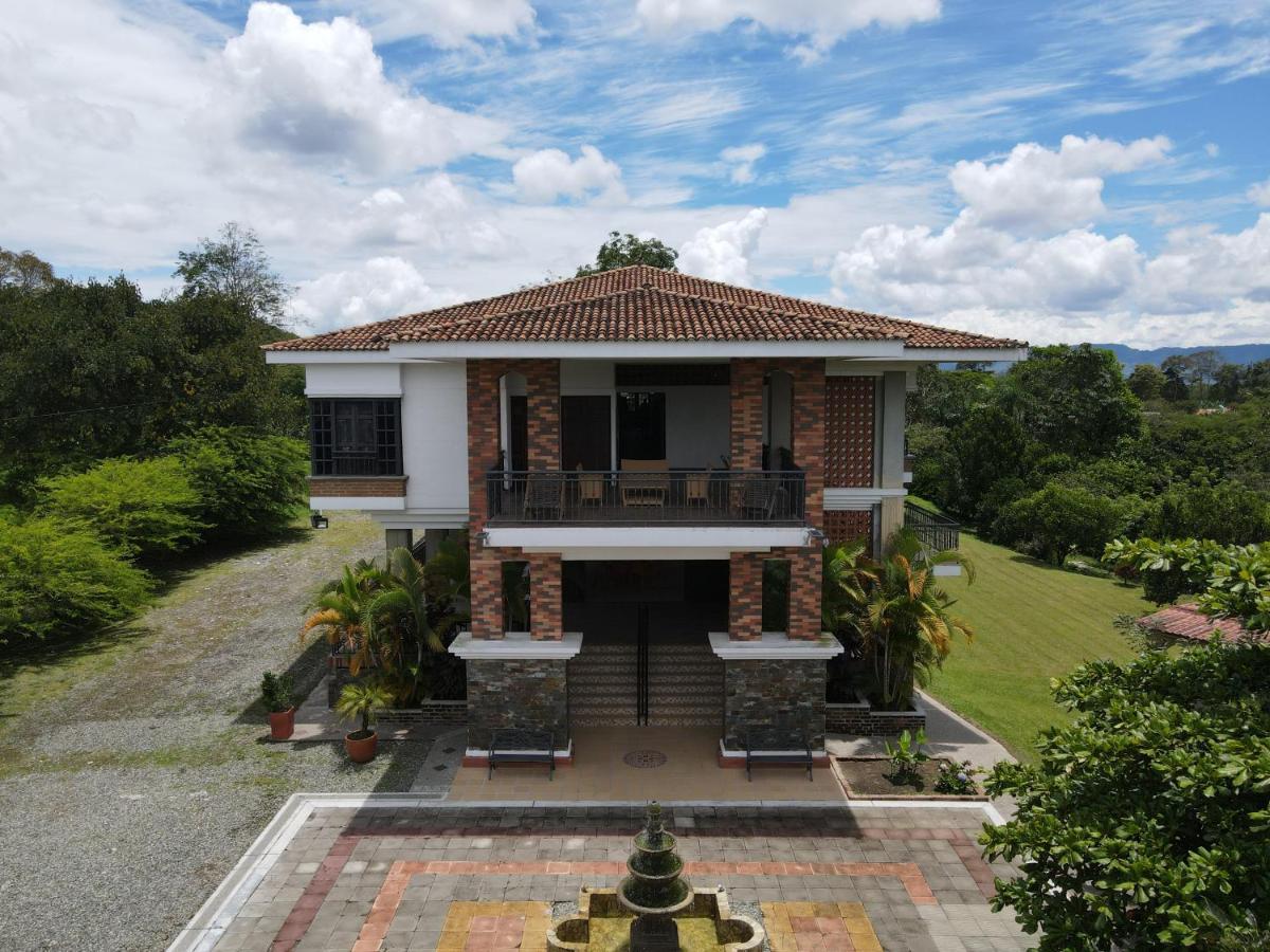 Finca Hotel La Esperanza Montenegro Exterior photo