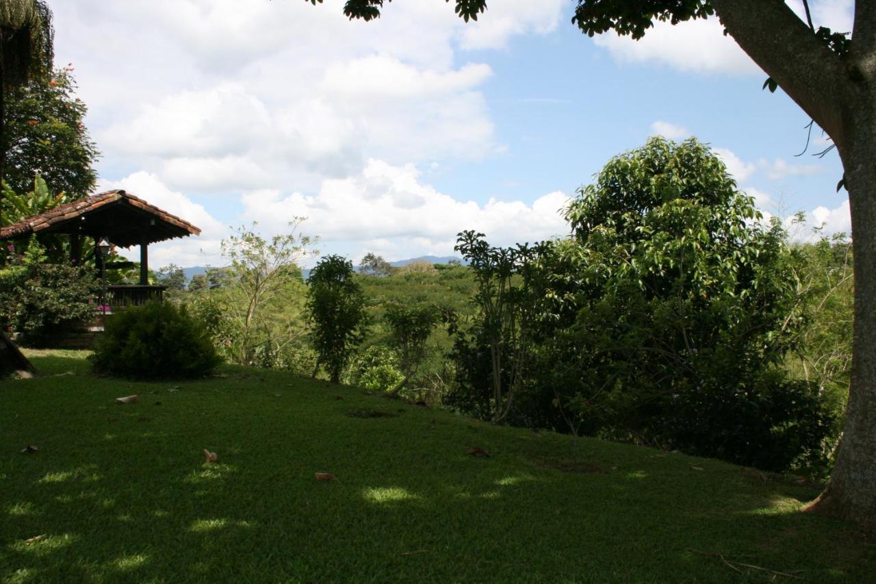 Finca Hotel La Esperanza Montenegro Exterior photo